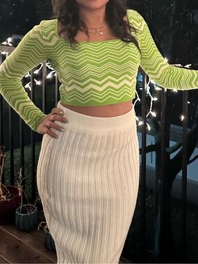 stradivarius Lime Green and White Chevron Long-Sleeve Crop Top XS